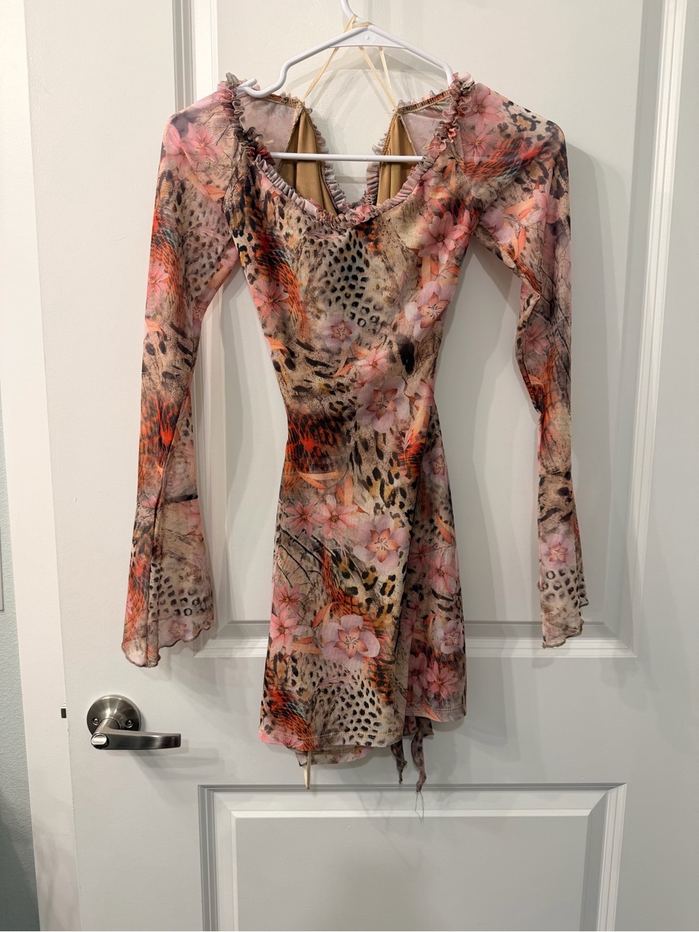 Floral Leopard Off-Shoulder Cutout mini dress - Pink - Picture 3 of 3